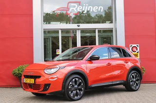 Hoofdafbeelding Fiat 600 Fiat 600 1.2 110PK Hybrid LA PRIMA | NAVIGATIE | LEDEREN BEKLEDING | ELEKTRISCH BEDIENBARE BESTUURDERSSTOEL MET MASSAGE FUNCTIE | VOORSTOELEN VERWARMD | KEYLESS ENTRY | ADAPTIVE CRUISE CONTROL | SCHAKELFLIPPERS | APPLE CARPLAY | ACHTERUITRIJ CAMERA | DODEHOEKDETECTIE | DAB+ RADIO | DRAADLOOS LADEN |