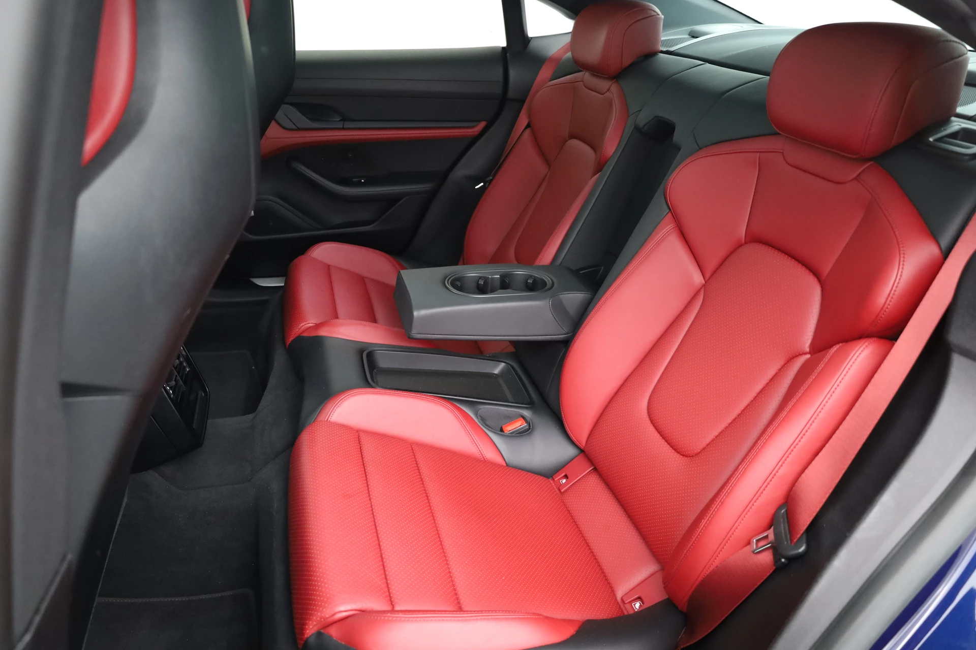 Hoofdafbeelding Porsche Taycan