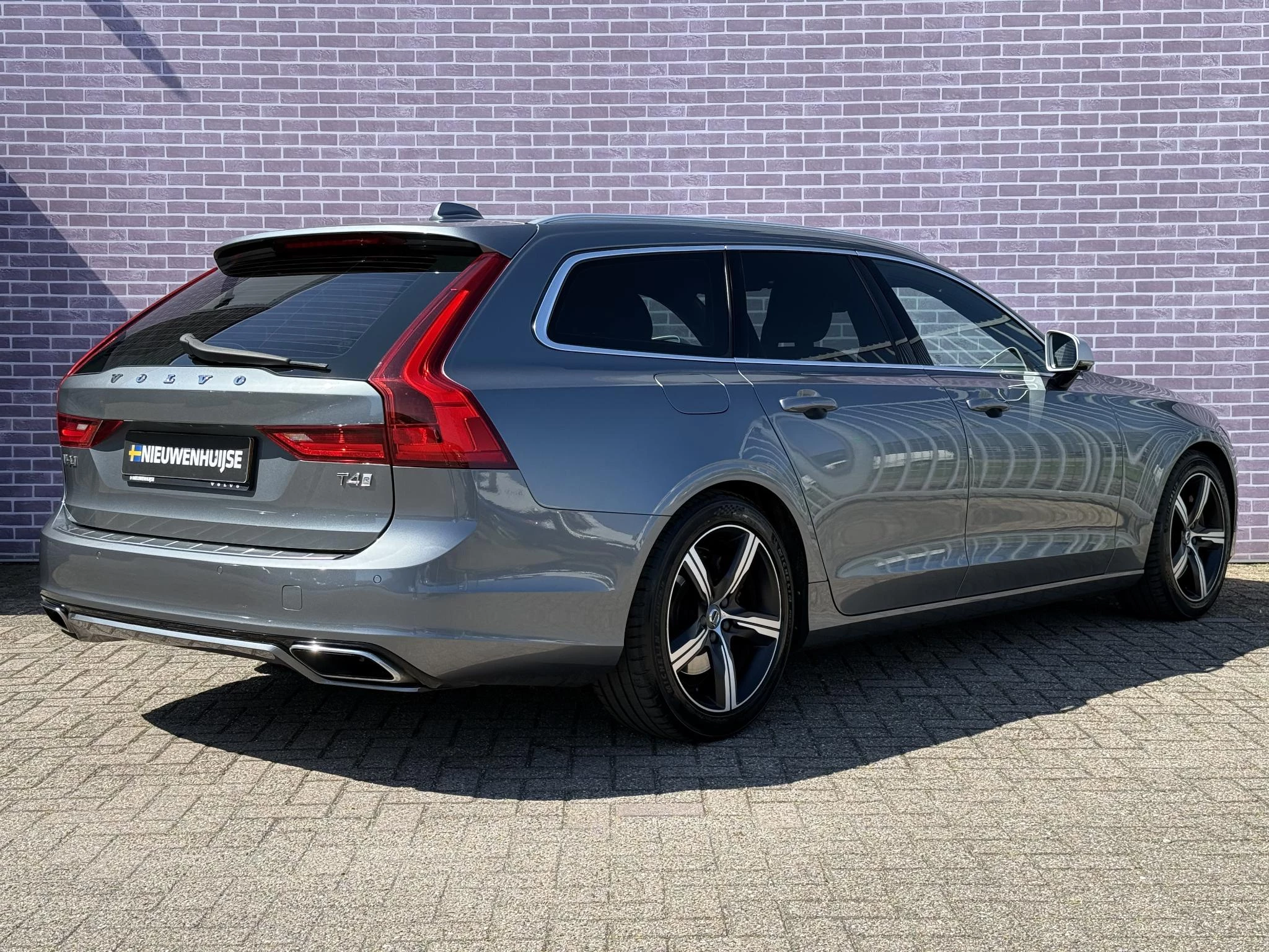 Hoofdafbeelding Volvo V90
