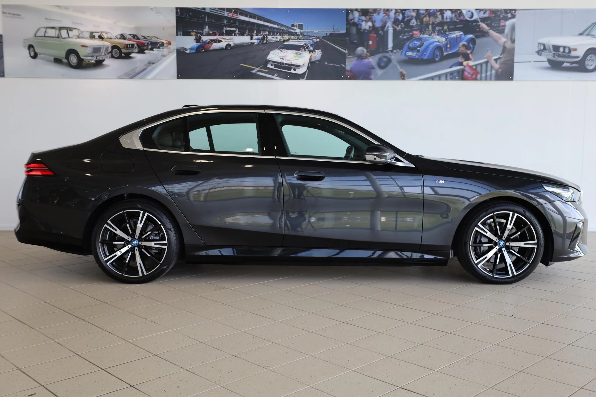 Hoofdafbeelding BMW i5