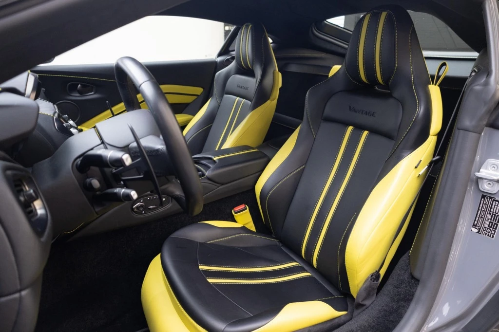 Hoofdafbeelding Aston Martin V8 Vantage