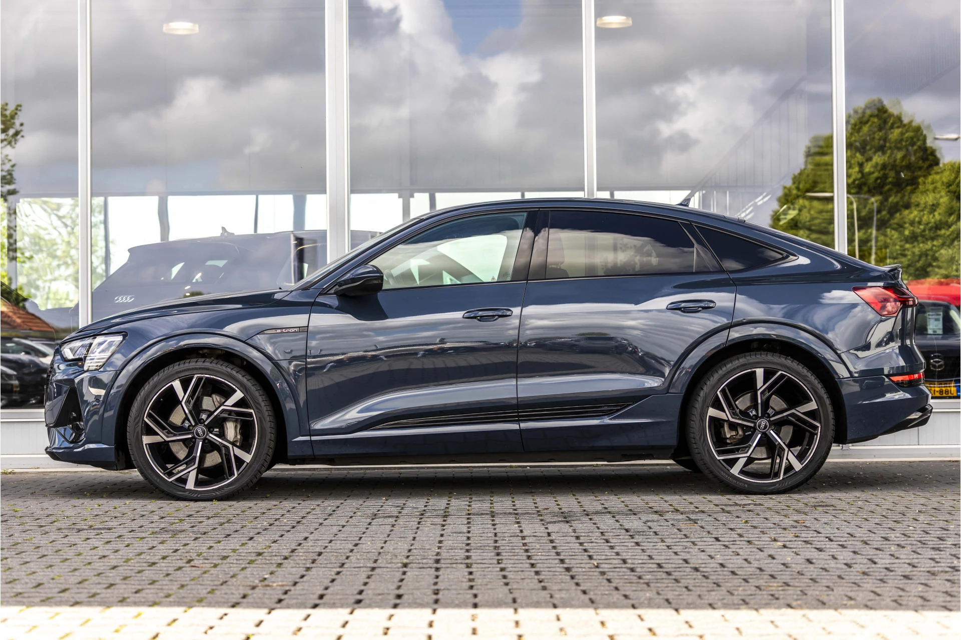 Hoofdafbeelding Audi e-tron
