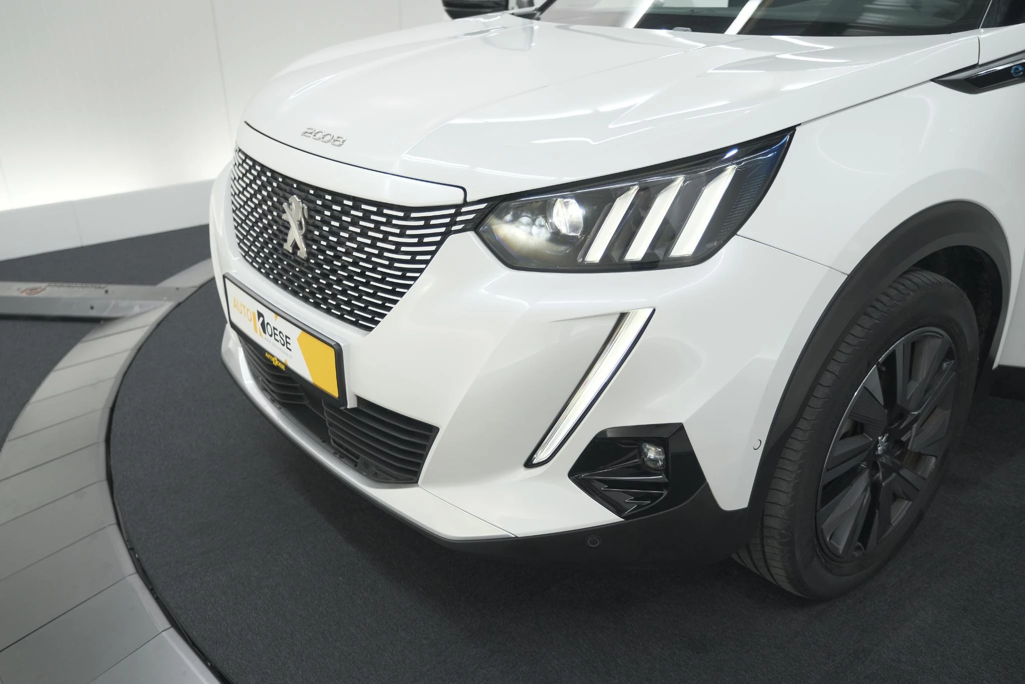 Hoofdafbeelding Peugeot e-2008