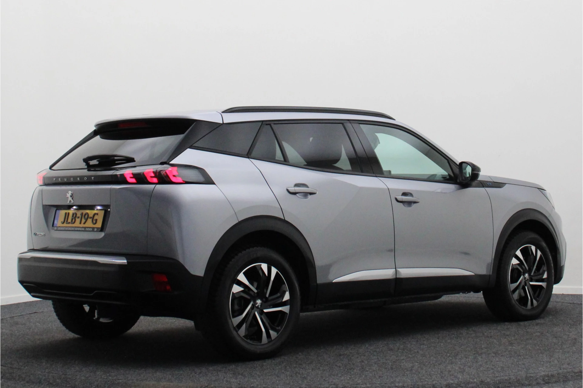 Hoofdafbeelding Peugeot e-2008