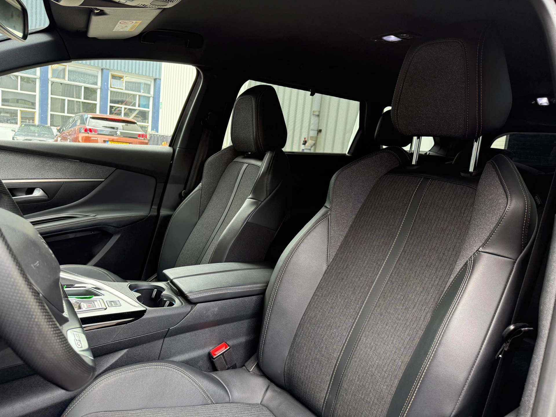 Hoofdafbeelding Peugeot 5008