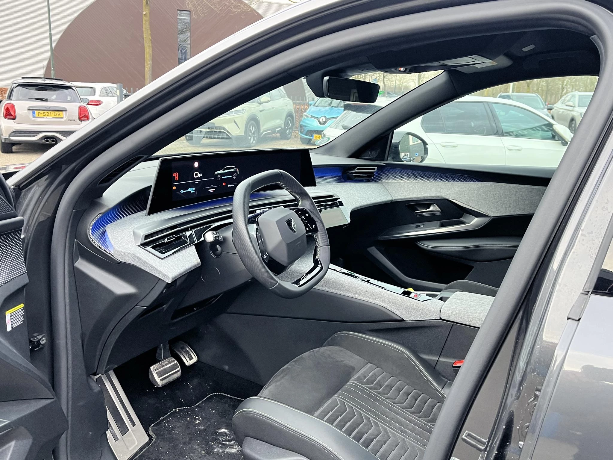 Hoofdafbeelding Peugeot e-3008