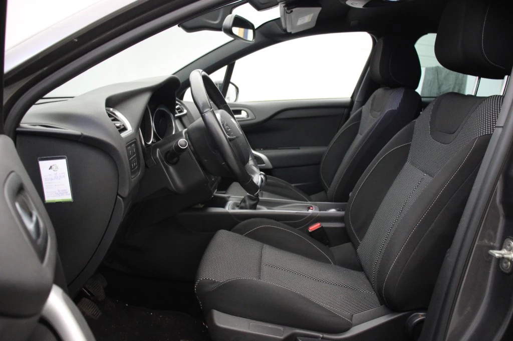 Hoofdafbeelding DS DS 4