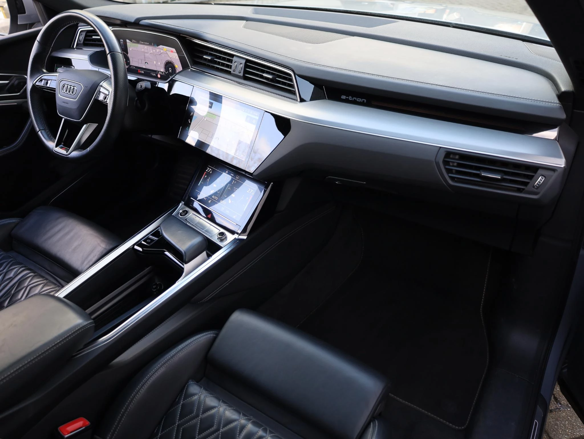 Hoofdafbeelding Audi e-tron