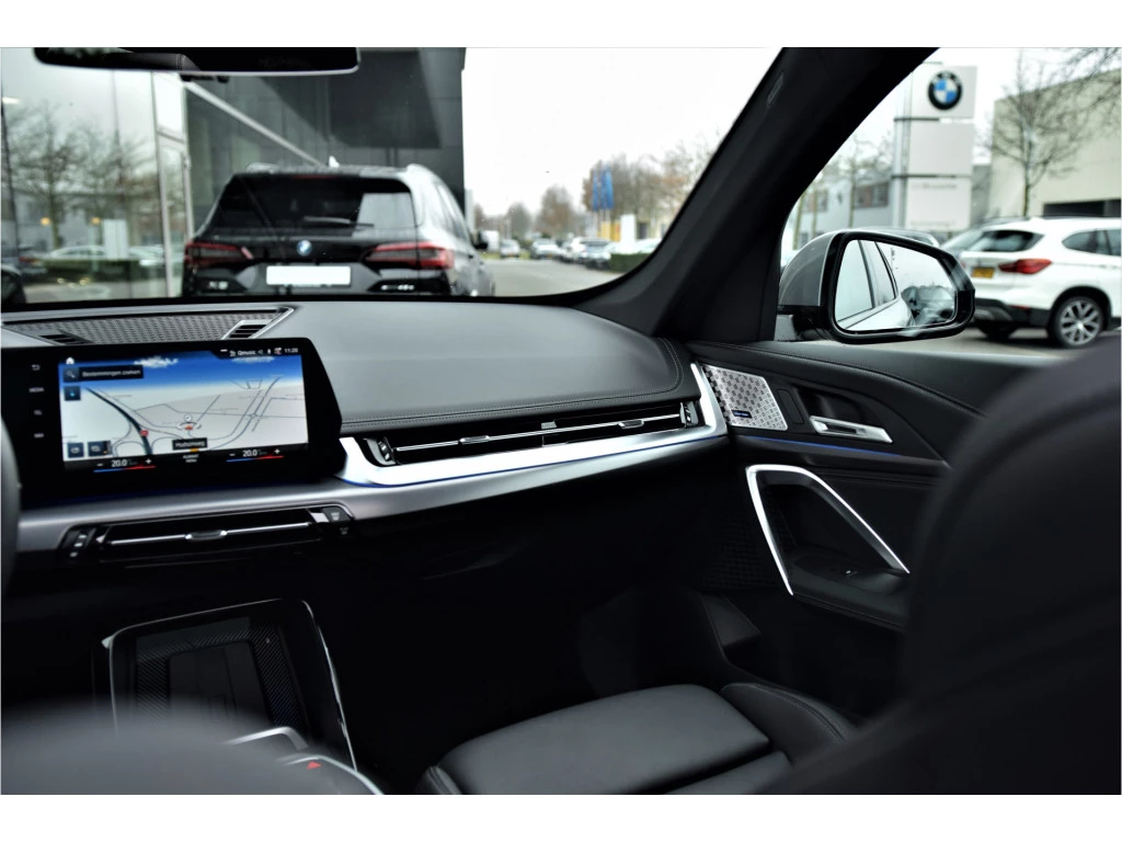 Hoofdafbeelding BMW iX1