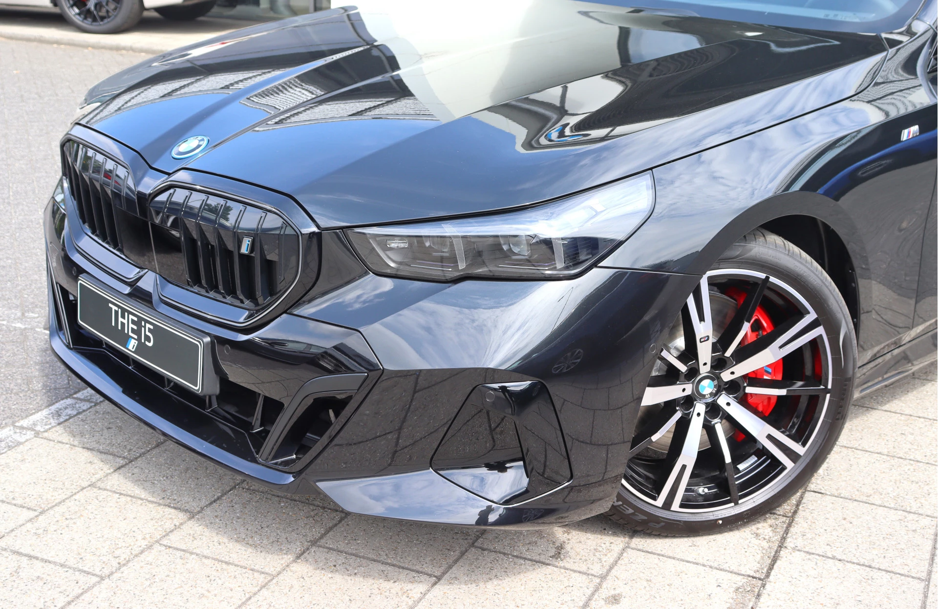 Hoofdafbeelding BMW i5