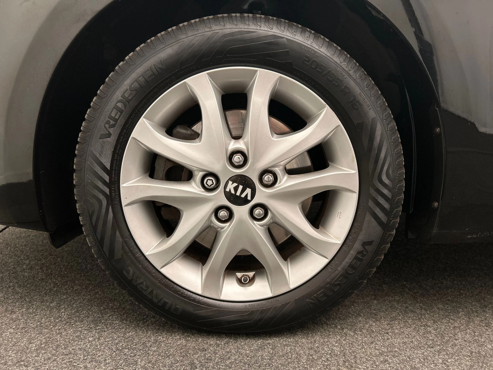 Hoofdafbeelding Kia Carens