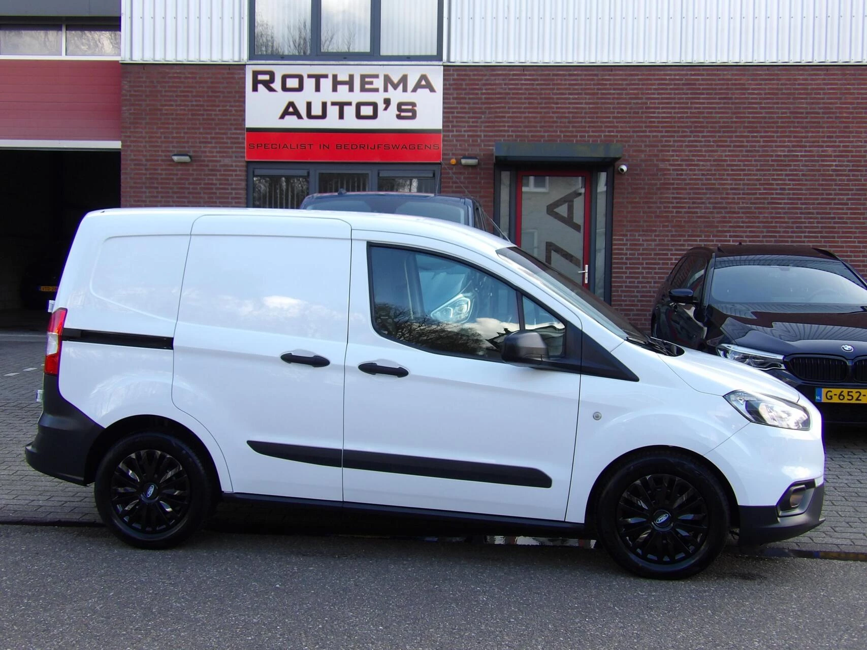 Hoofdafbeelding Ford Transit Courier
