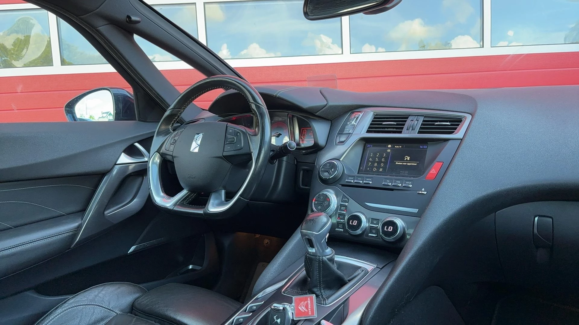 Hoofdafbeelding DS DS 5