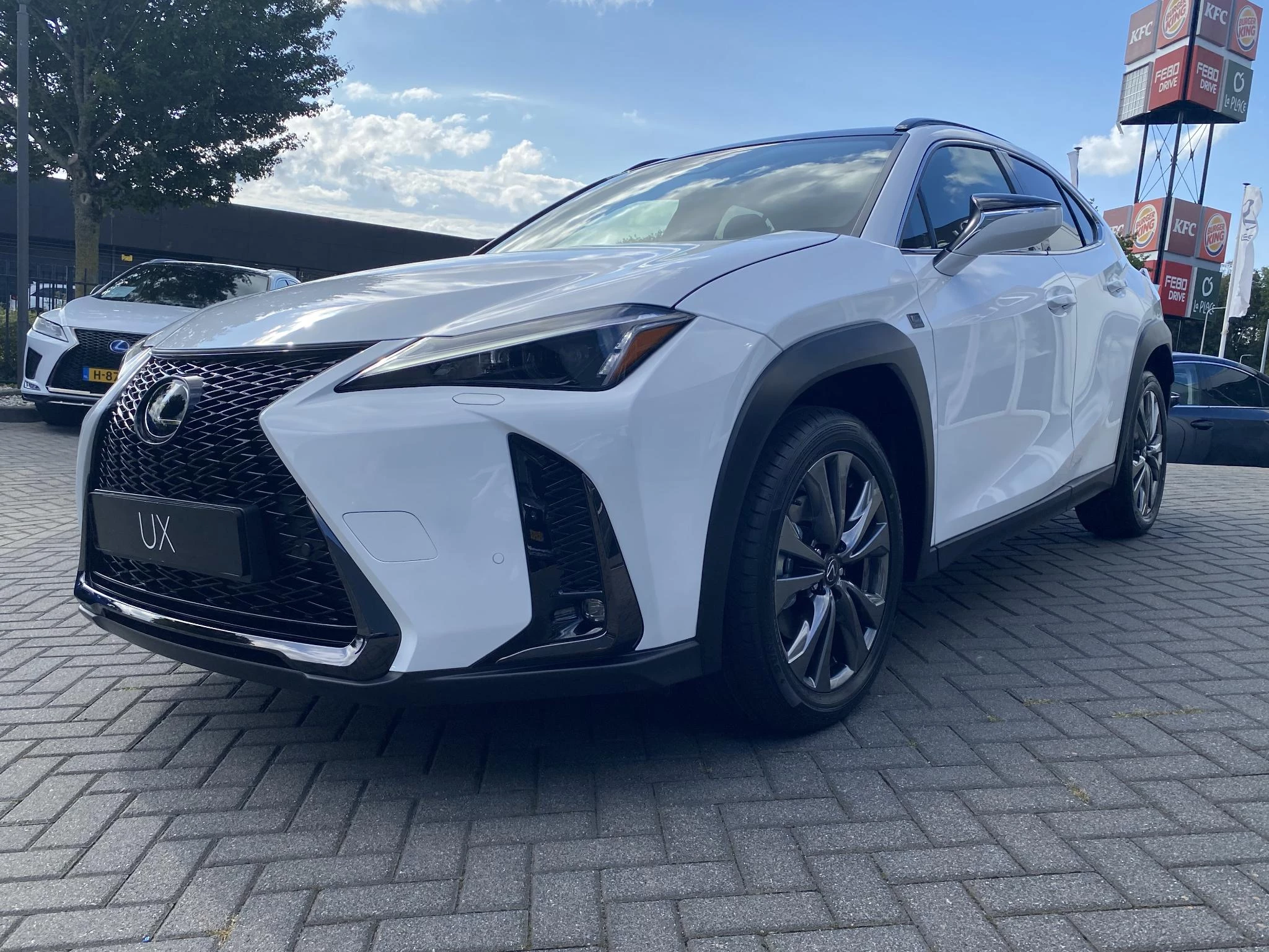 Hoofdafbeelding Lexus UX