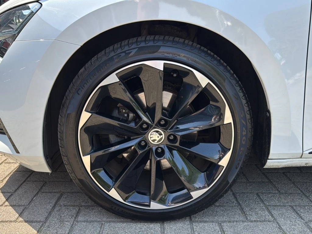 Hoofdafbeelding Škoda Superb