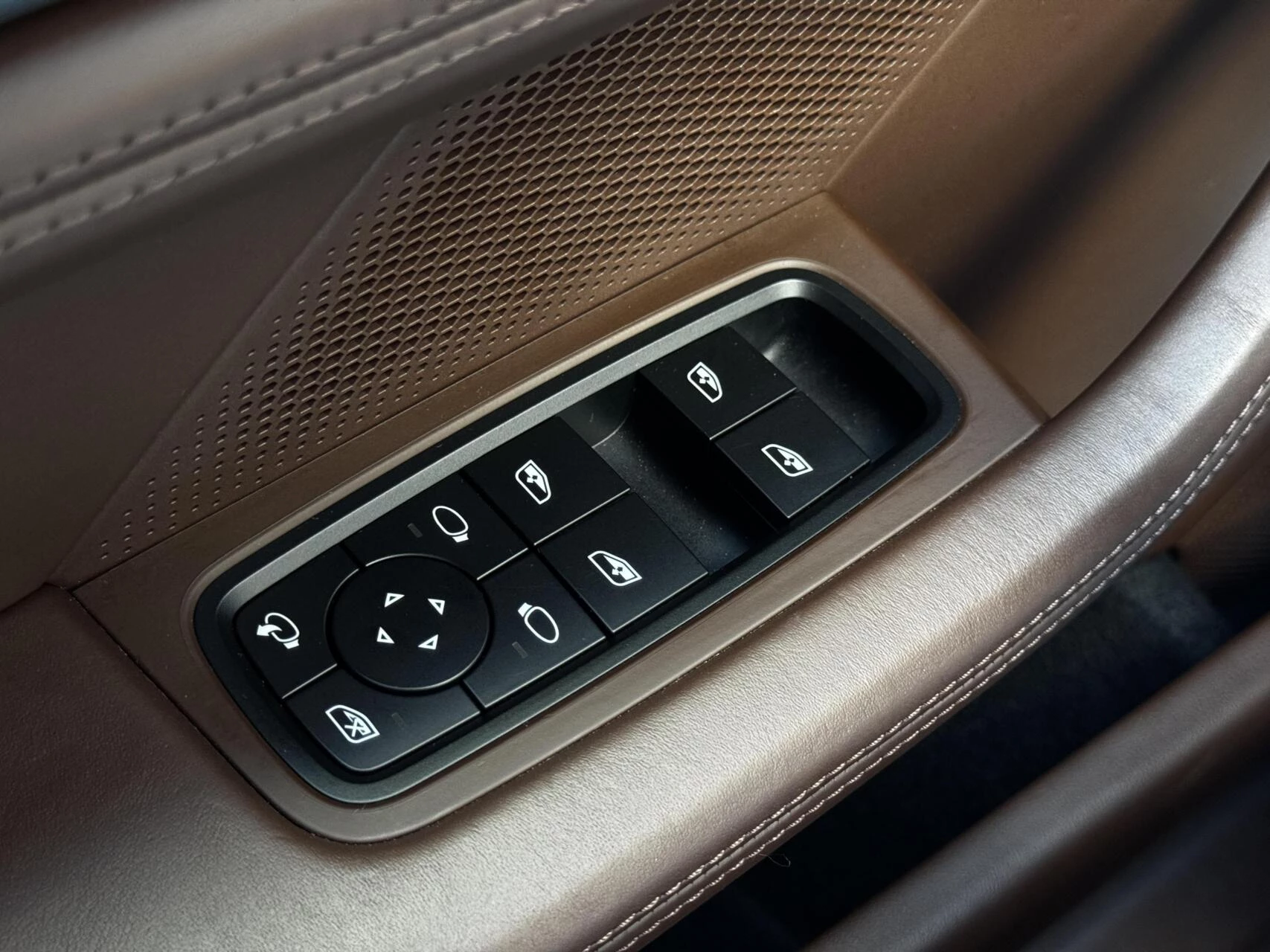 Hoofdafbeelding Porsche Taycan