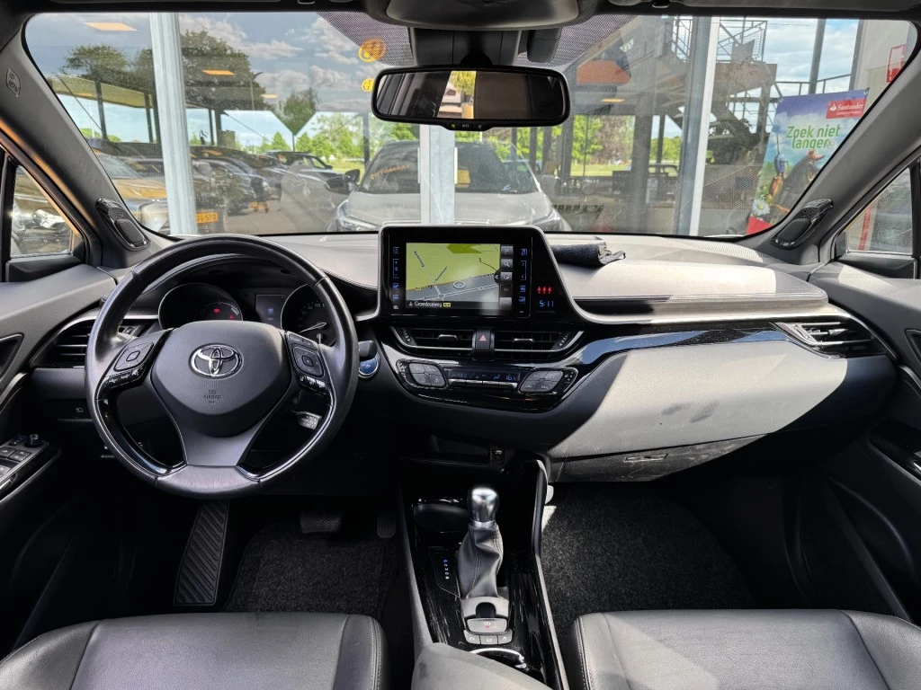 Hoofdafbeelding Toyota C-HR