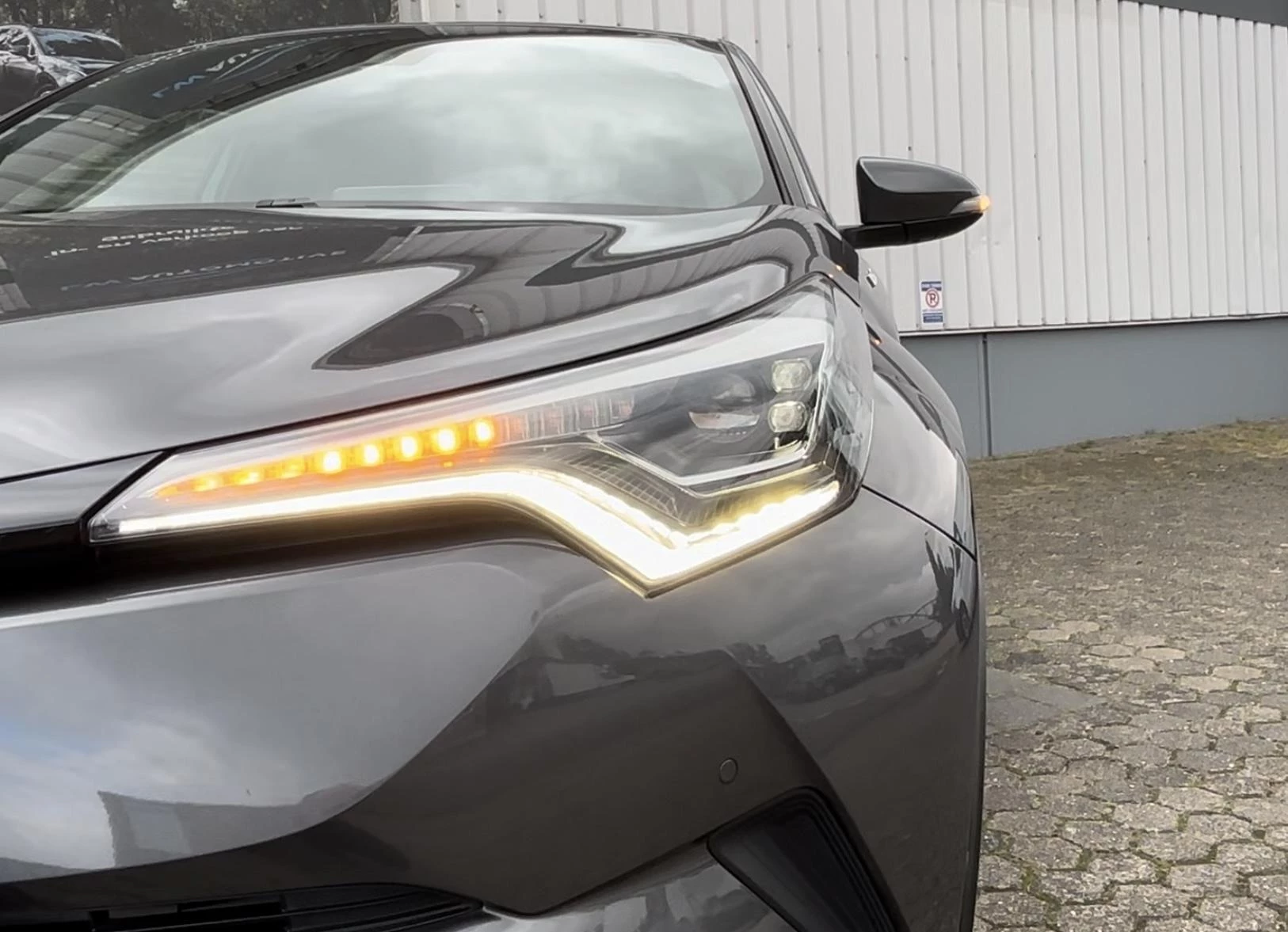 Hoofdafbeelding Toyota C-HR