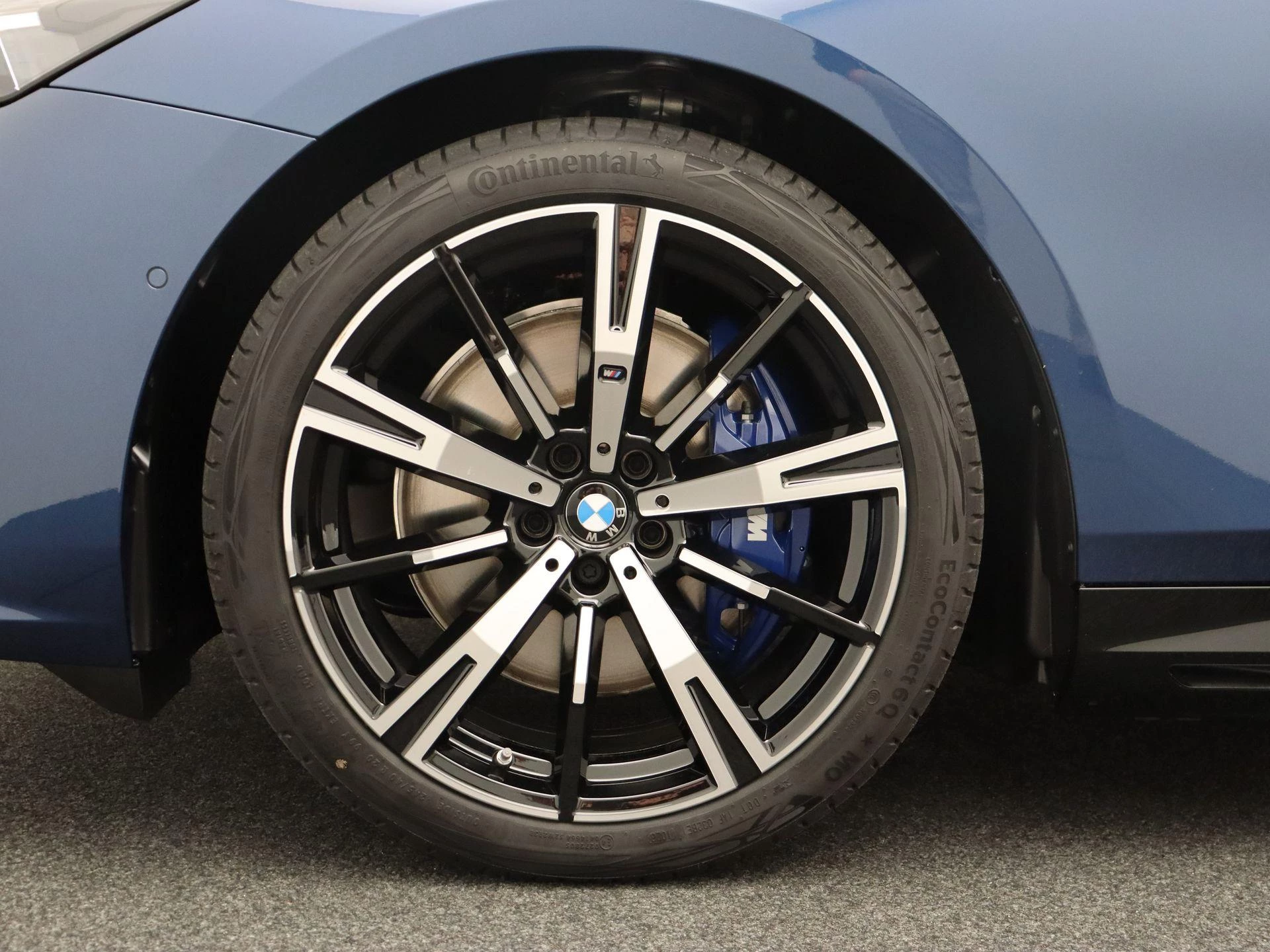 Hoofdafbeelding BMW i5