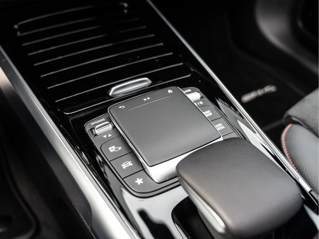 Hoofdafbeelding Mercedes-Benz EQB