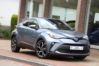 Hoofdafbeelding Toyota C-HR Toyota C-HR 1.8 Hybrid Team D Navi LED Camera ACC