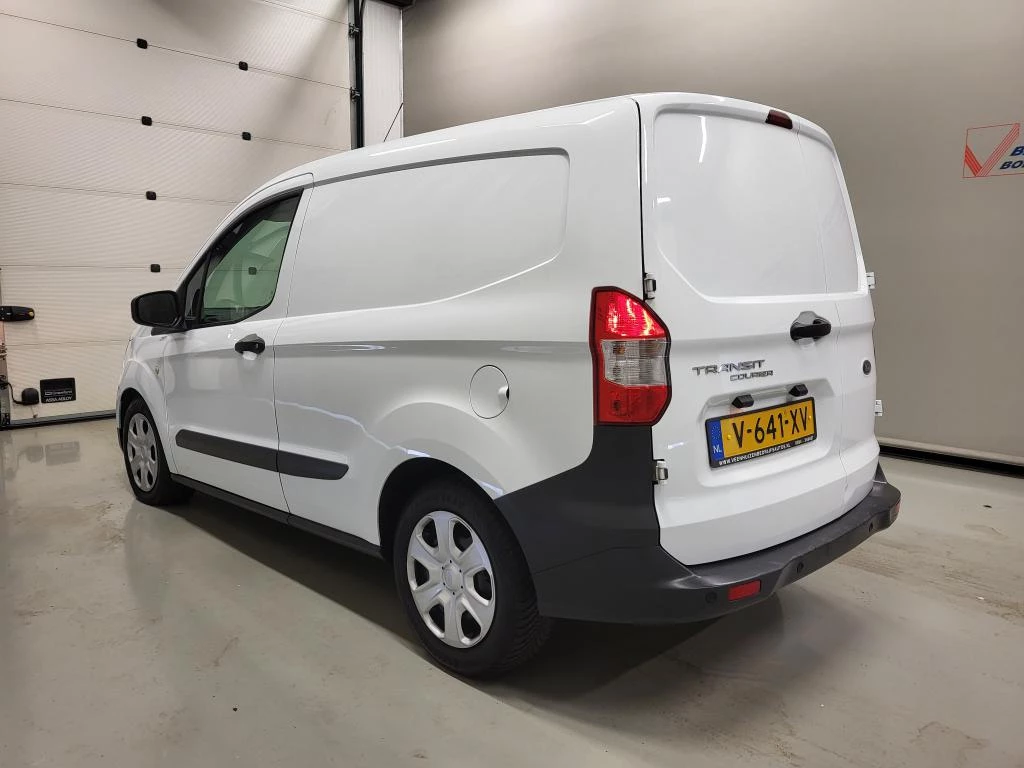 Hoofdafbeelding Ford Transit Courier