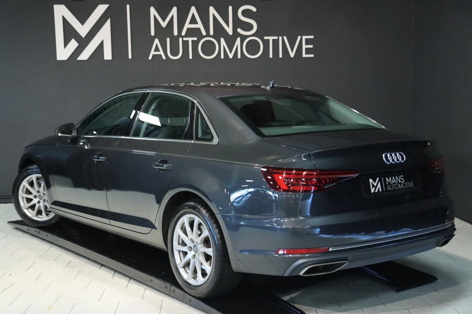 Hoofdafbeelding Audi A4