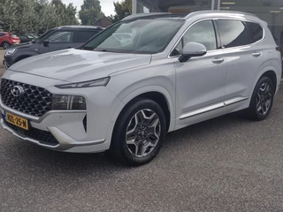 Hyundai Santa Fe 1.6 T-GDI PHEV Premium Sky 7p. Automaat, 7 persoons. Staat in Hardenberg