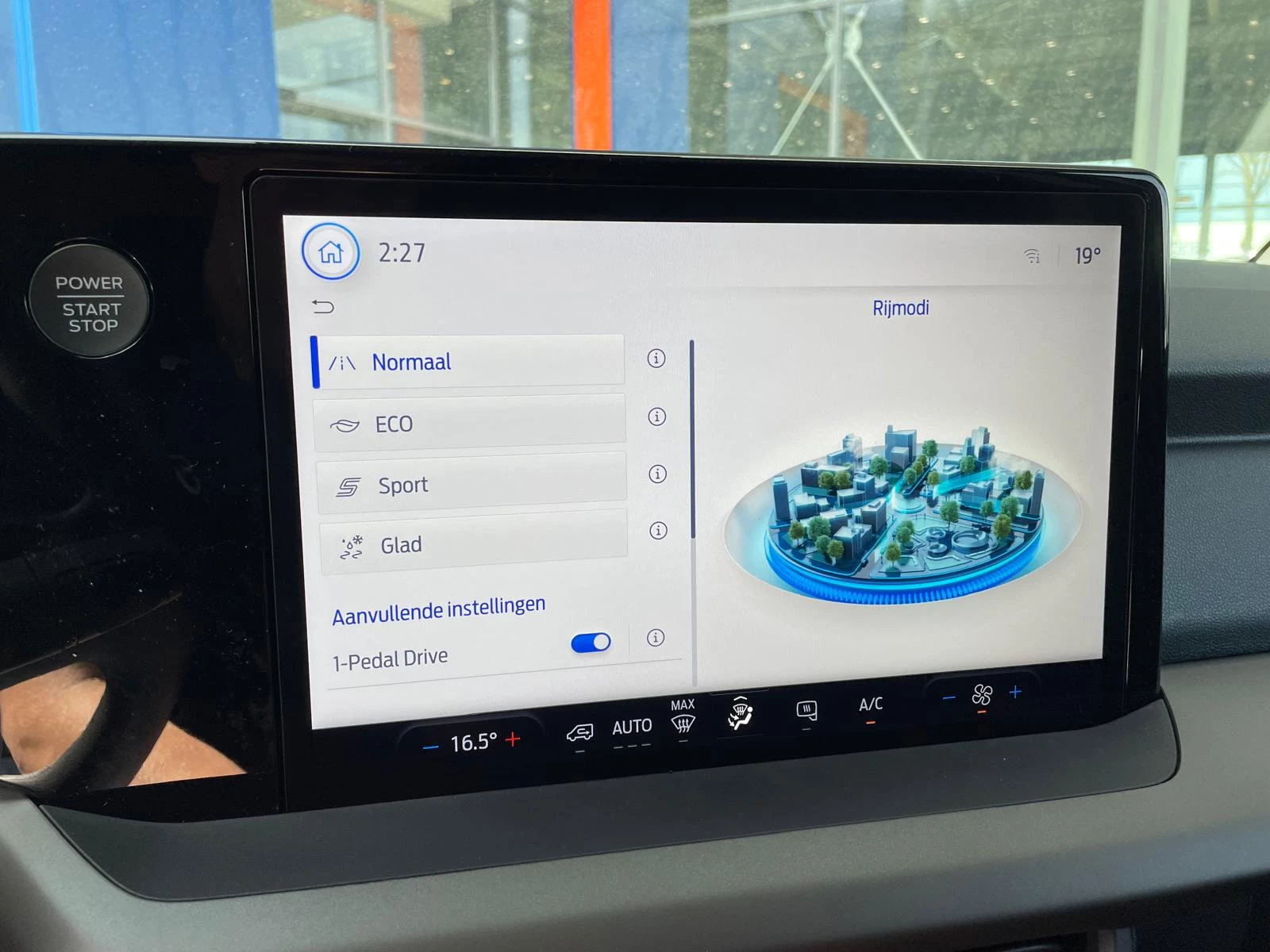 Hoofdafbeelding Ford E-Transit Courier