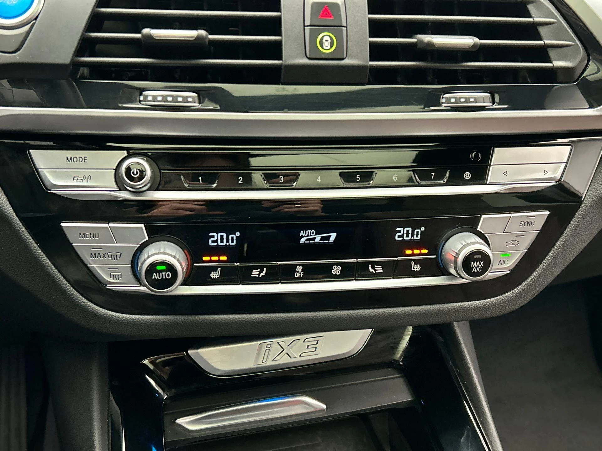 Hoofdafbeelding BMW iX3