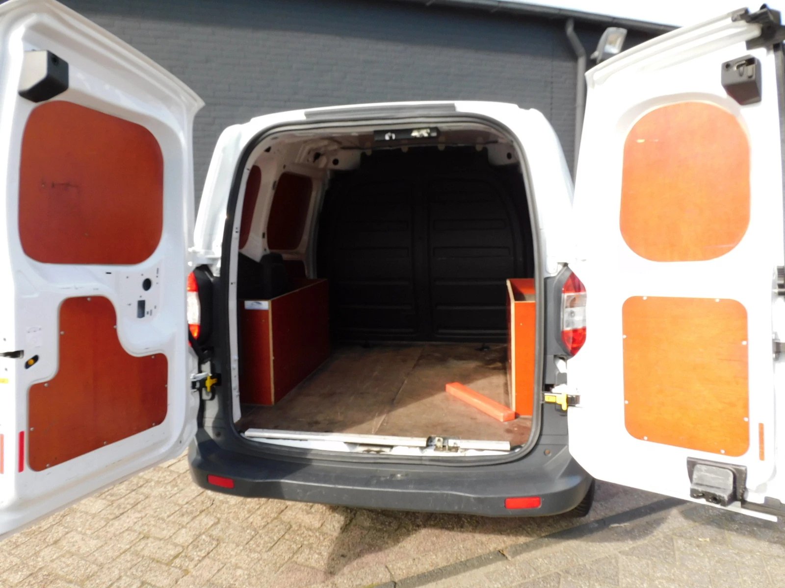 Hoofdafbeelding Ford Transit Courier