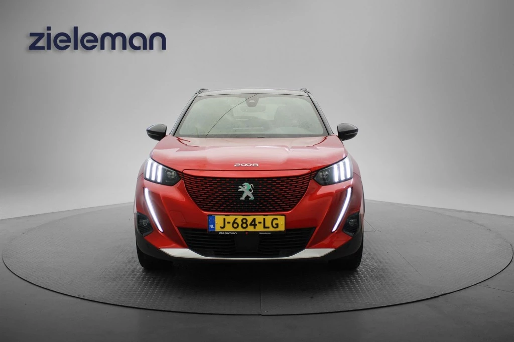 Hoofdafbeelding Peugeot e-2008