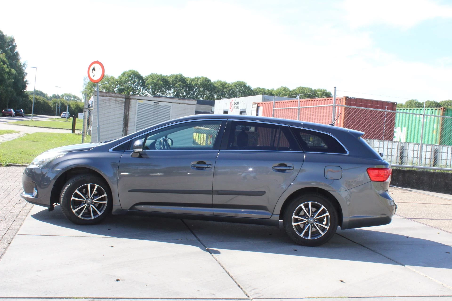 Hoofdafbeelding Toyota Avensis