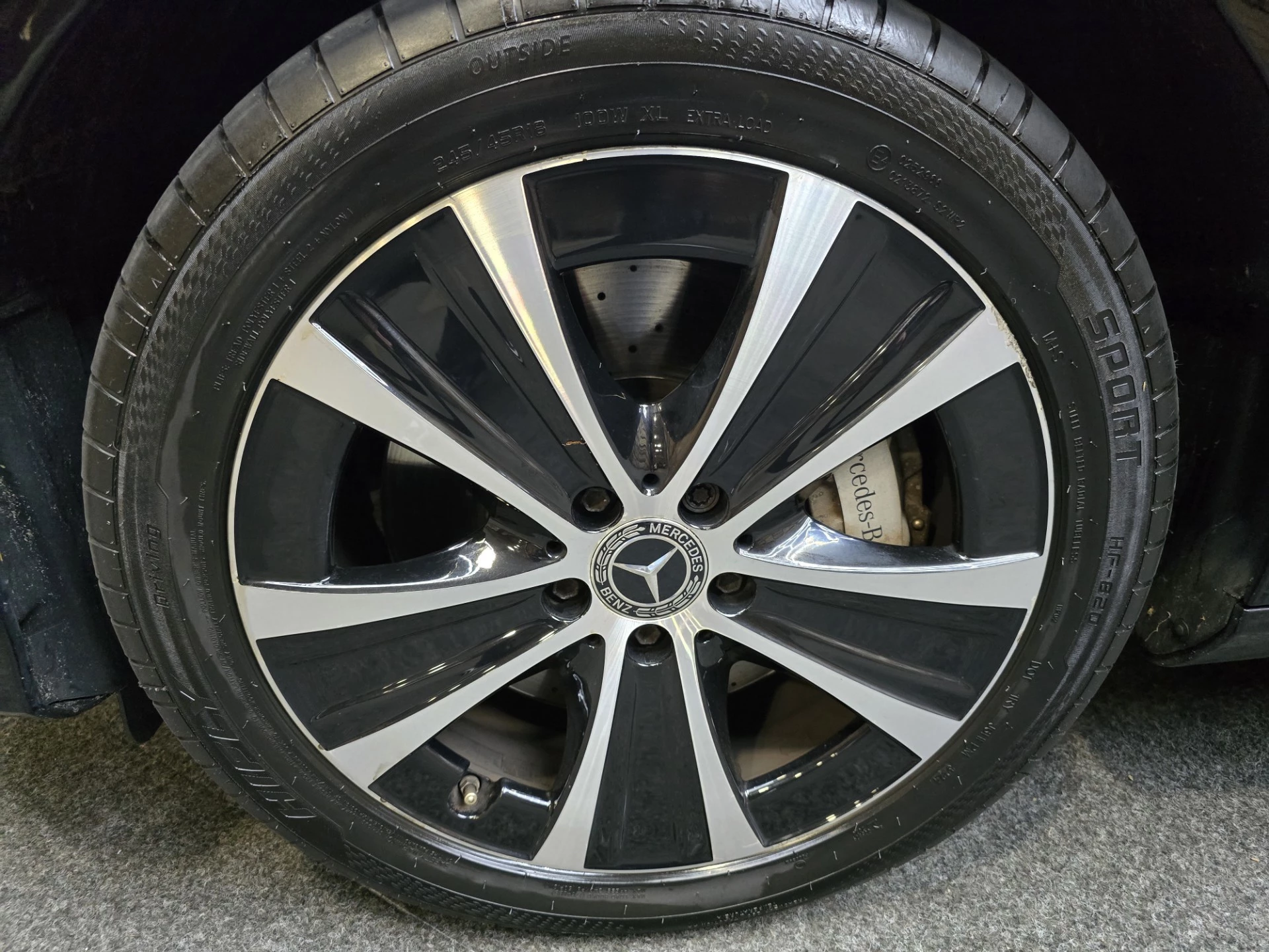 Hoofdafbeelding Mercedes-Benz E-Klasse