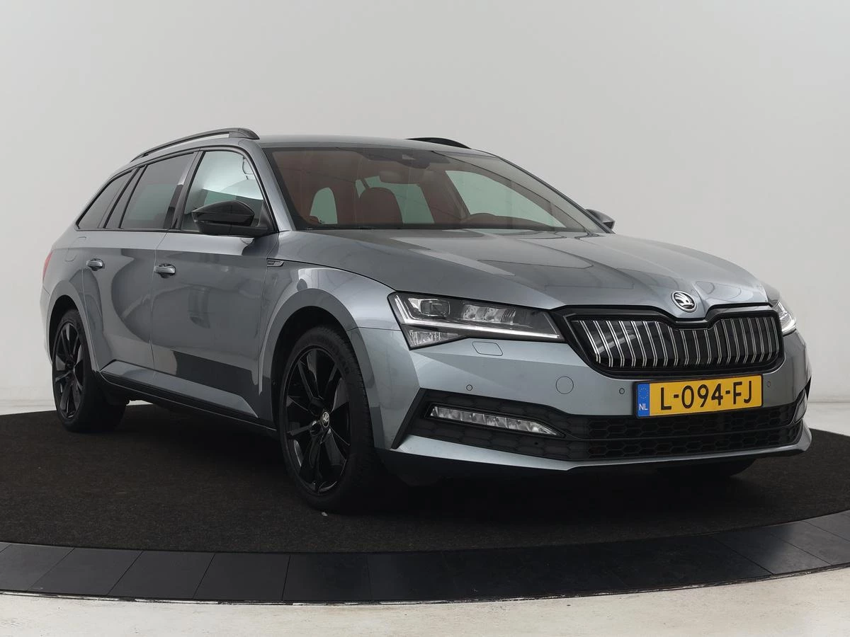 Hoofdafbeelding Škoda Superb