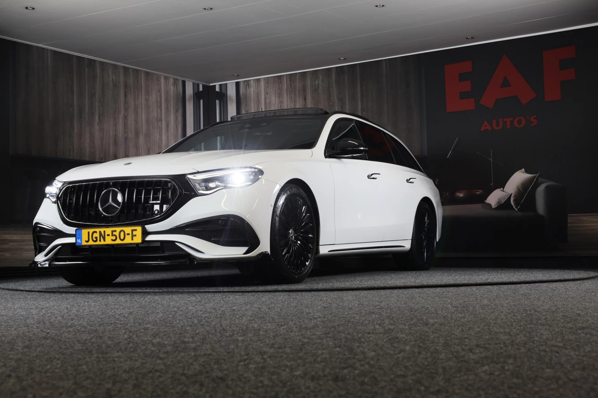 Hoofdafbeelding Mercedes-Benz E-Klasse