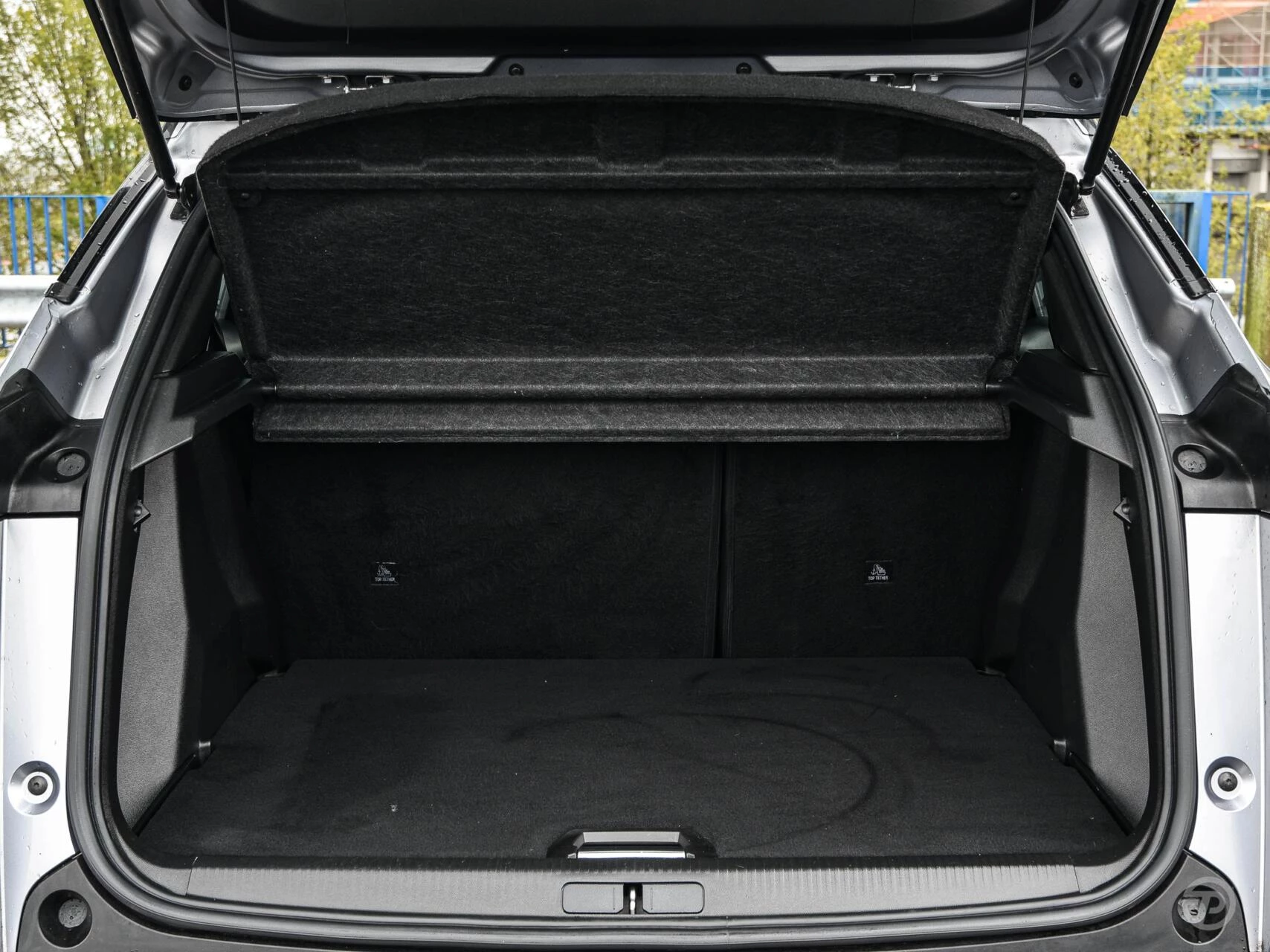 Hoofdafbeelding Peugeot e-2008