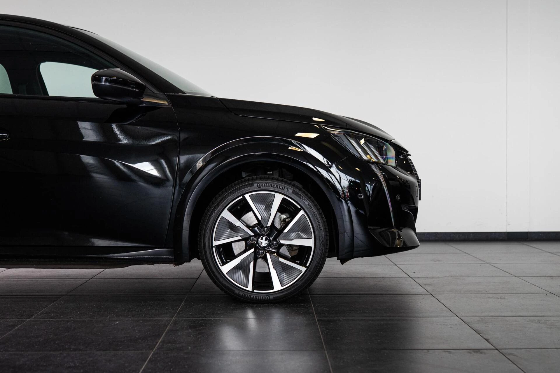 Hoofdafbeelding Peugeot e-208