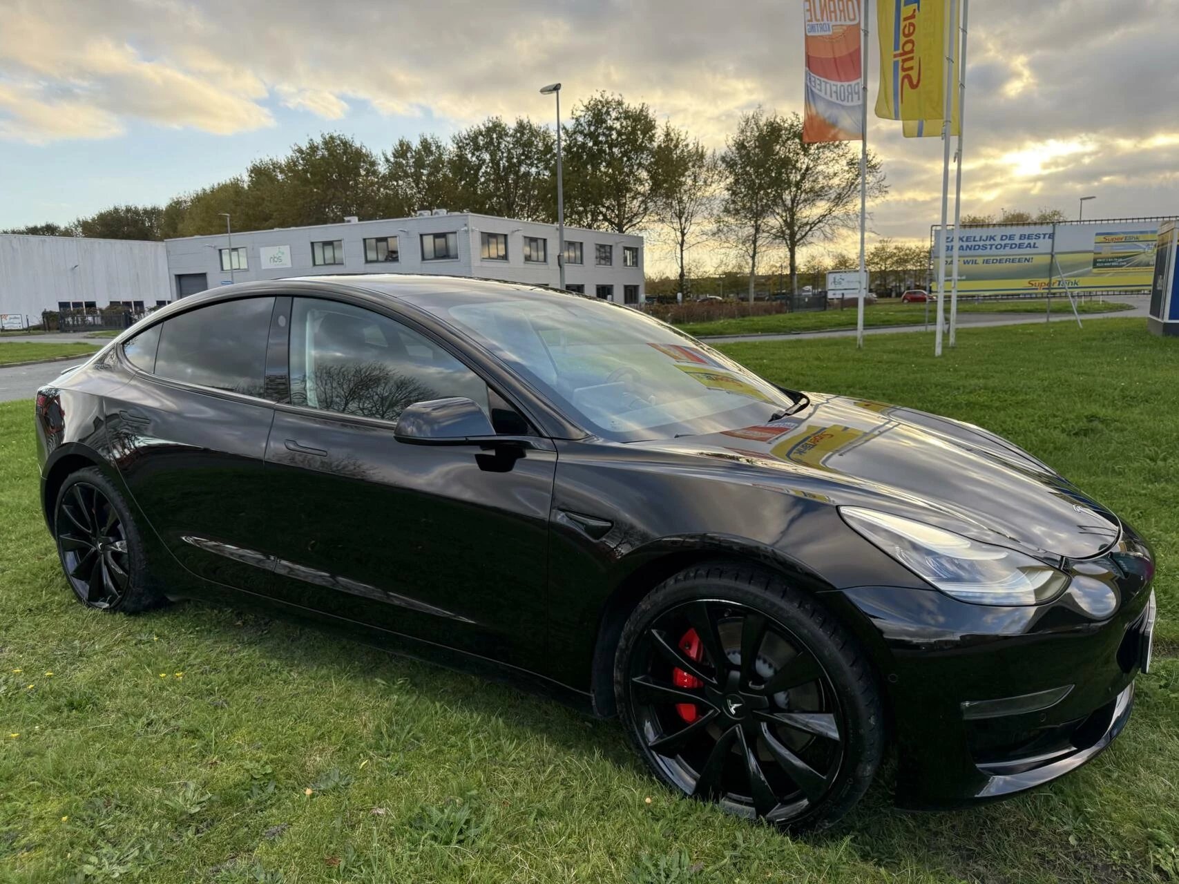 Hoofdafbeelding Tesla Model 3