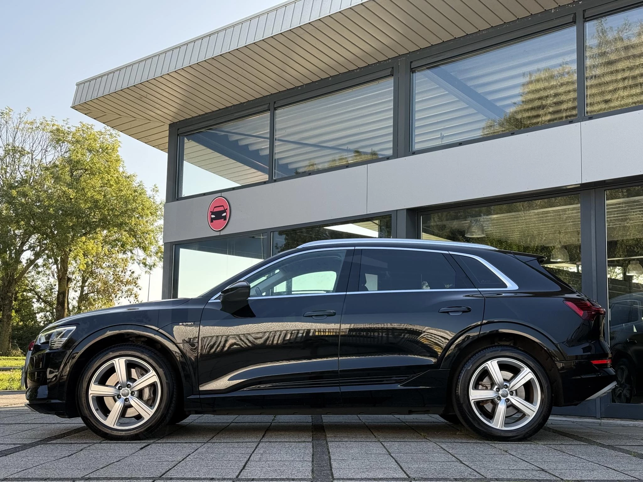 Hoofdafbeelding Audi e-tron