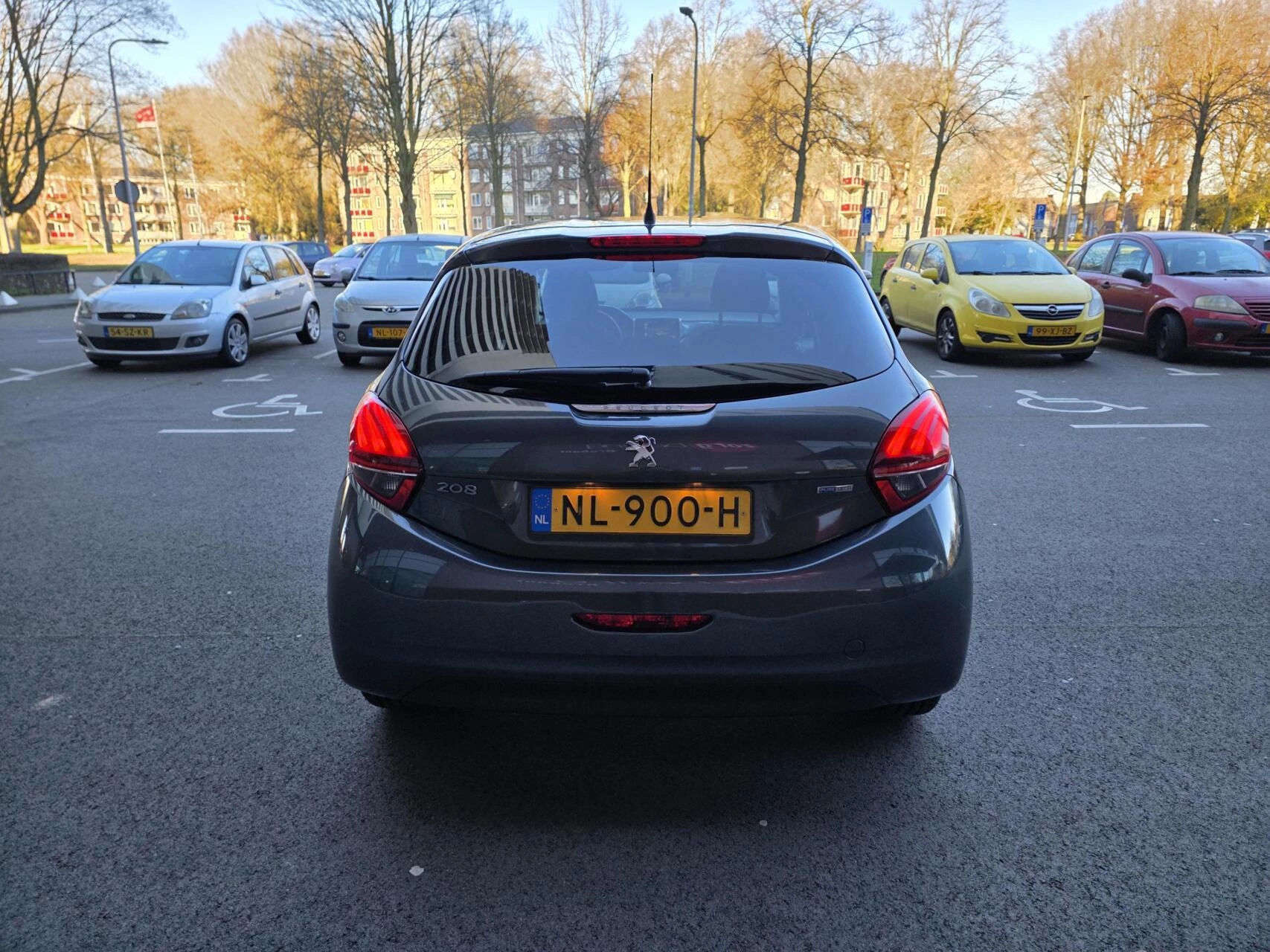 Hoofdafbeelding Peugeot 208