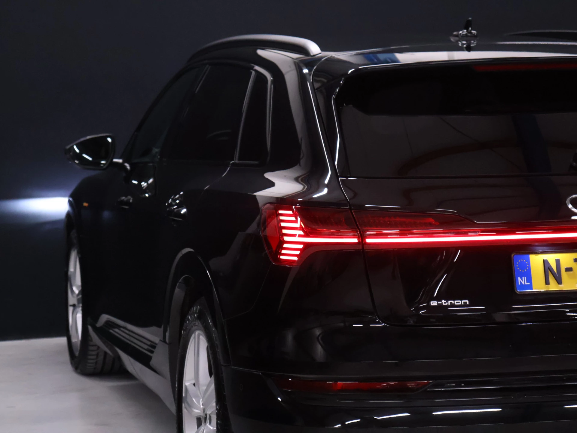 Hoofdafbeelding Audi e-tron