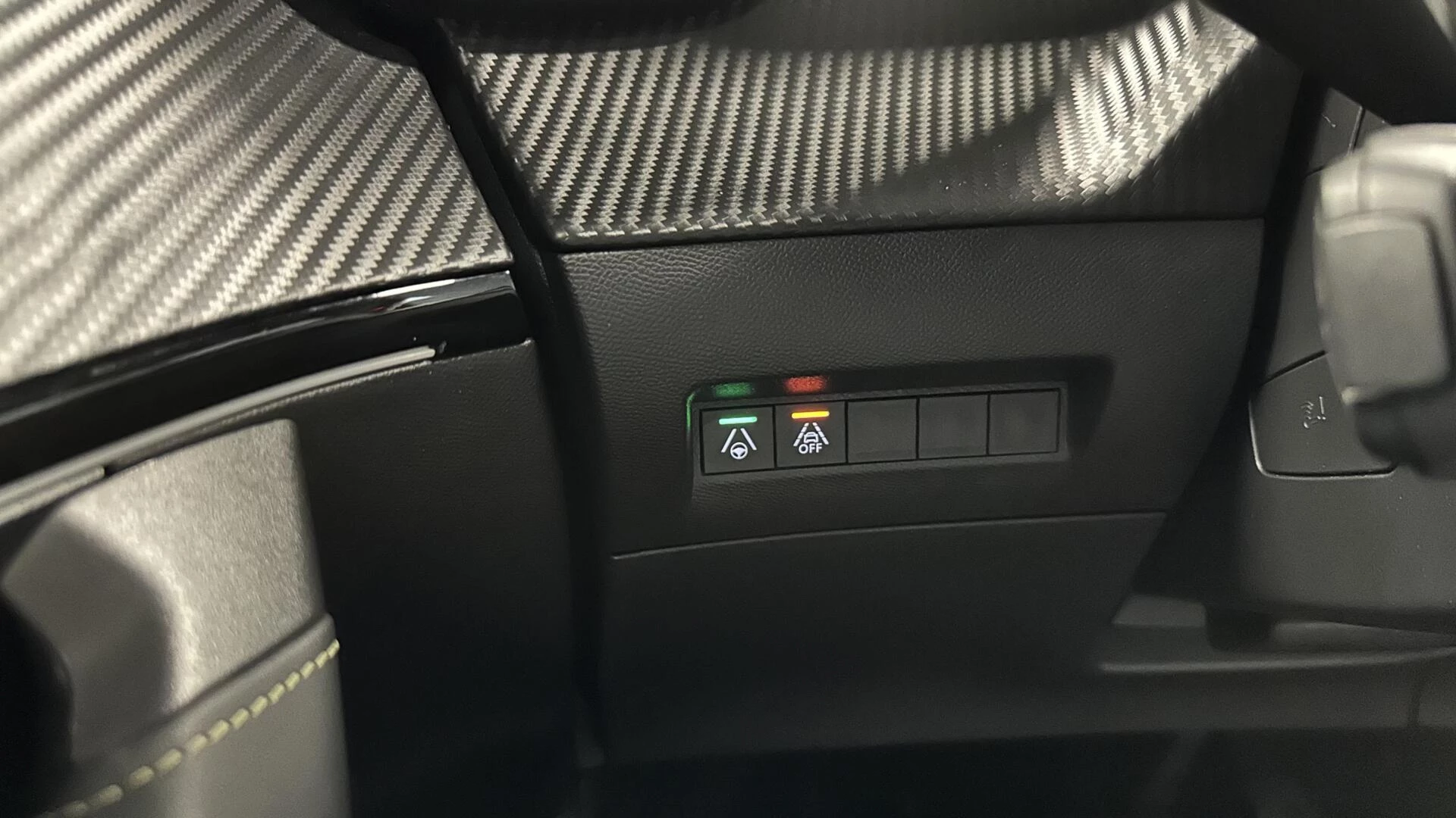 Hoofdafbeelding Peugeot e-2008