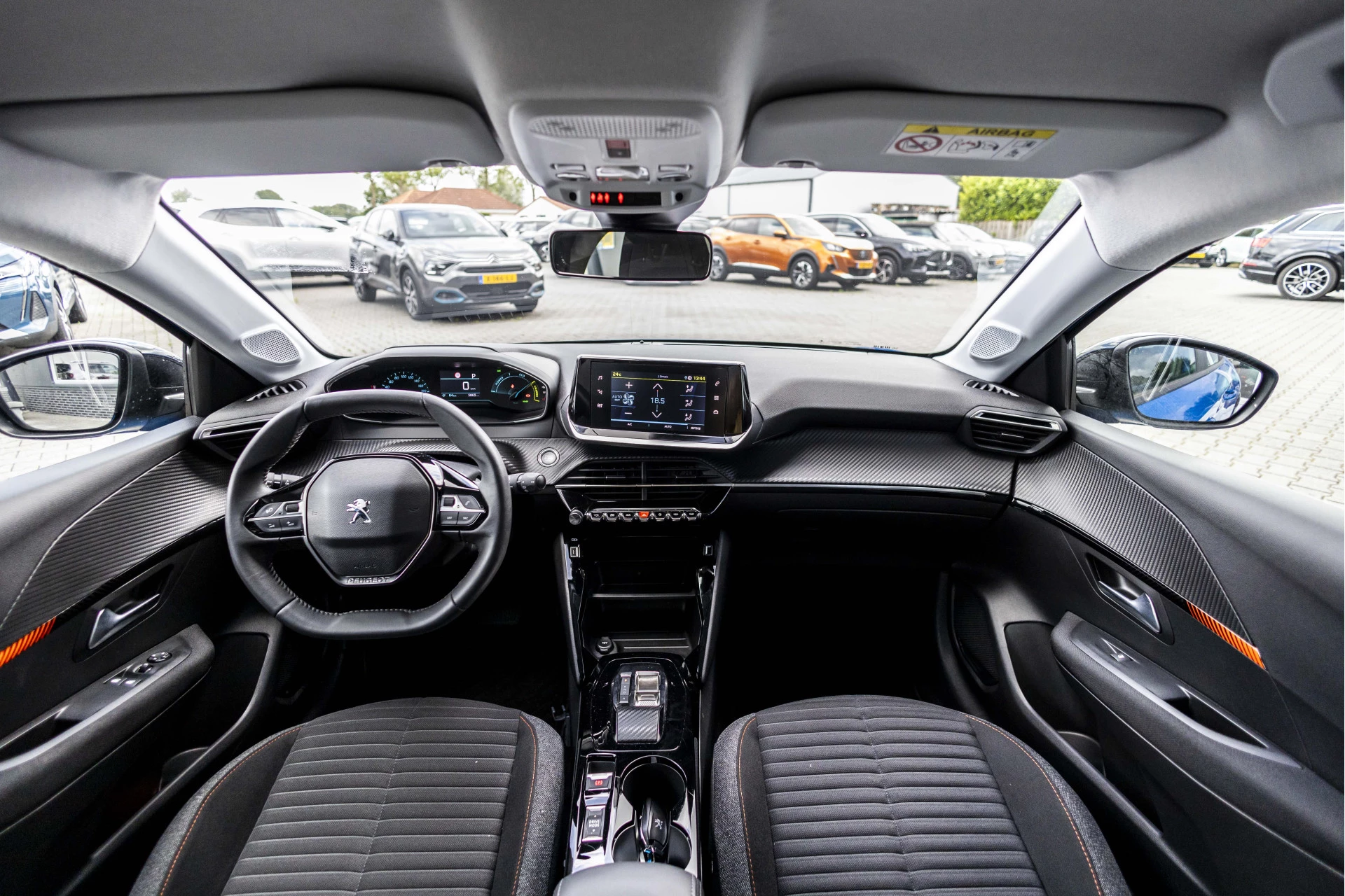 Hoofdafbeelding Peugeot e-208