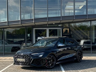 Hoofdafbeelding Audi RS3 Audi A3 Sportback 2.5 TFSI RS 3 quattro Pano|360c|B&O|Matrix