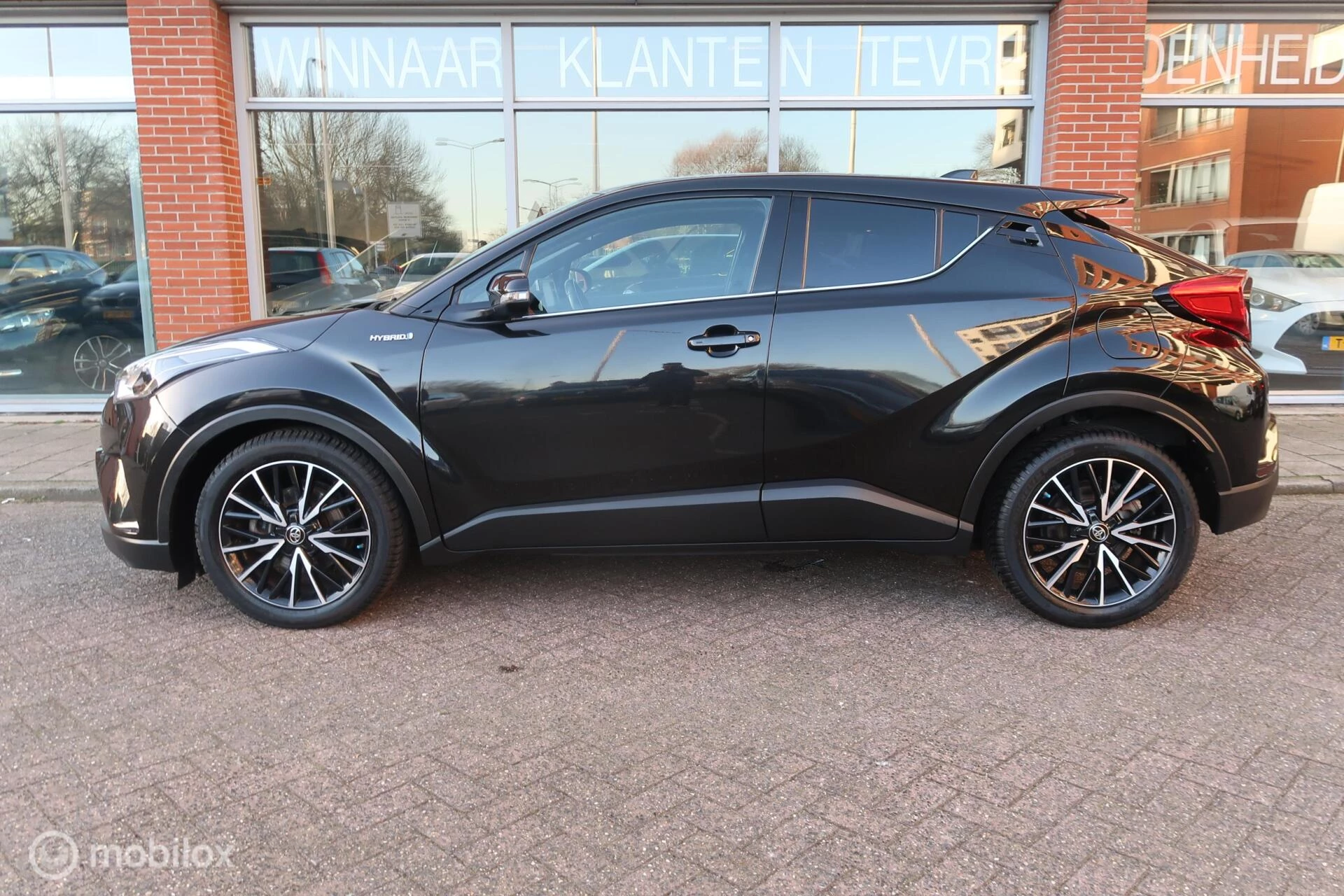 Hoofdafbeelding Toyota C-HR