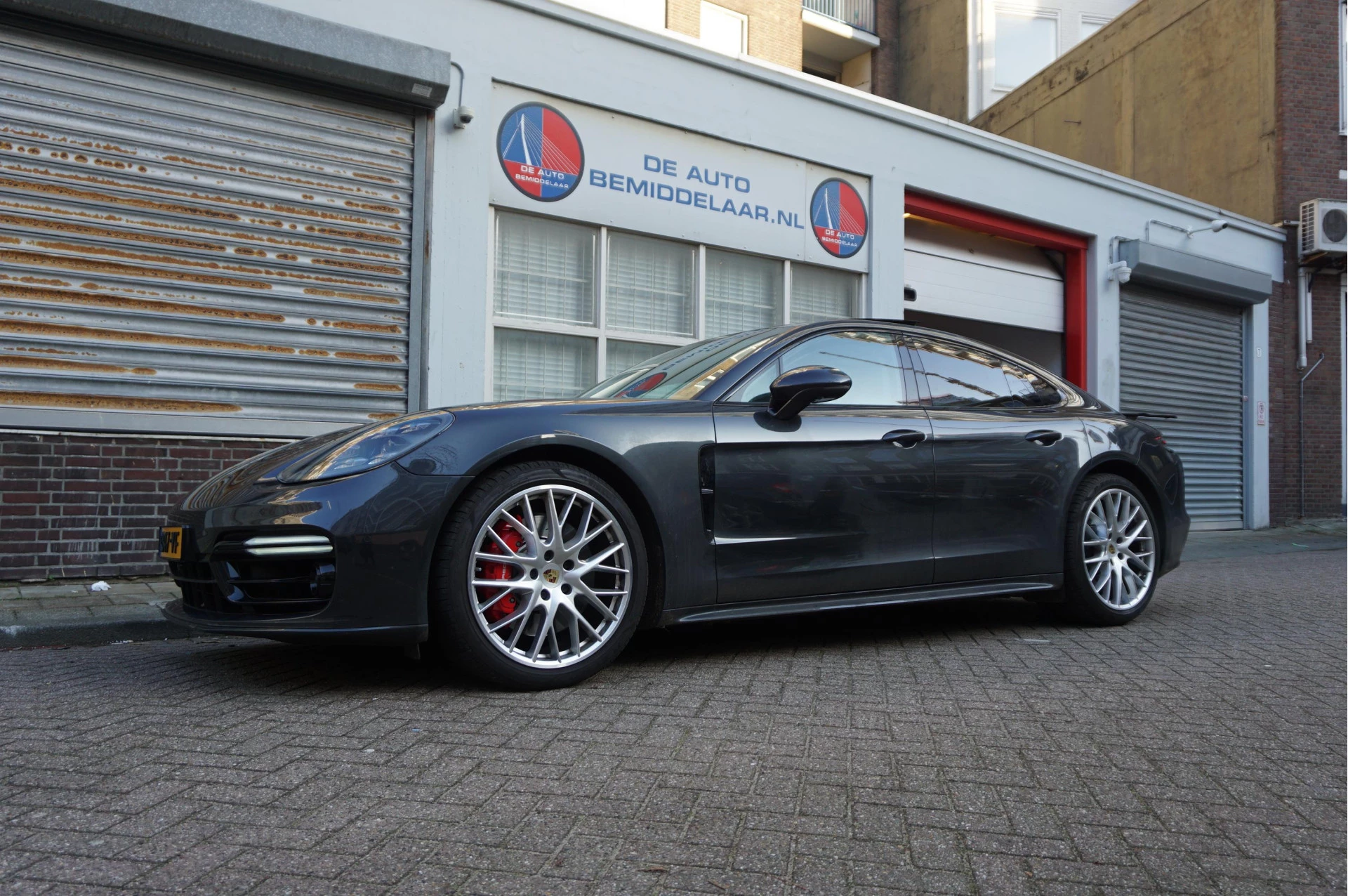 Hoofdafbeelding Porsche Panamera