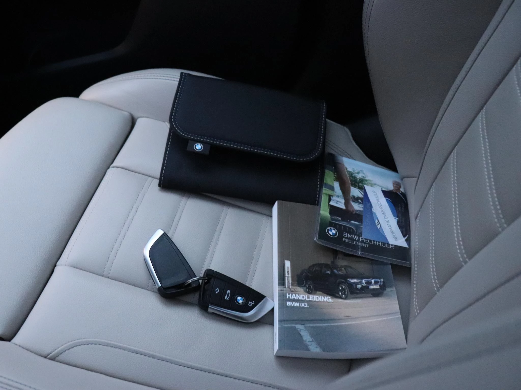 Hoofdafbeelding BMW iX3