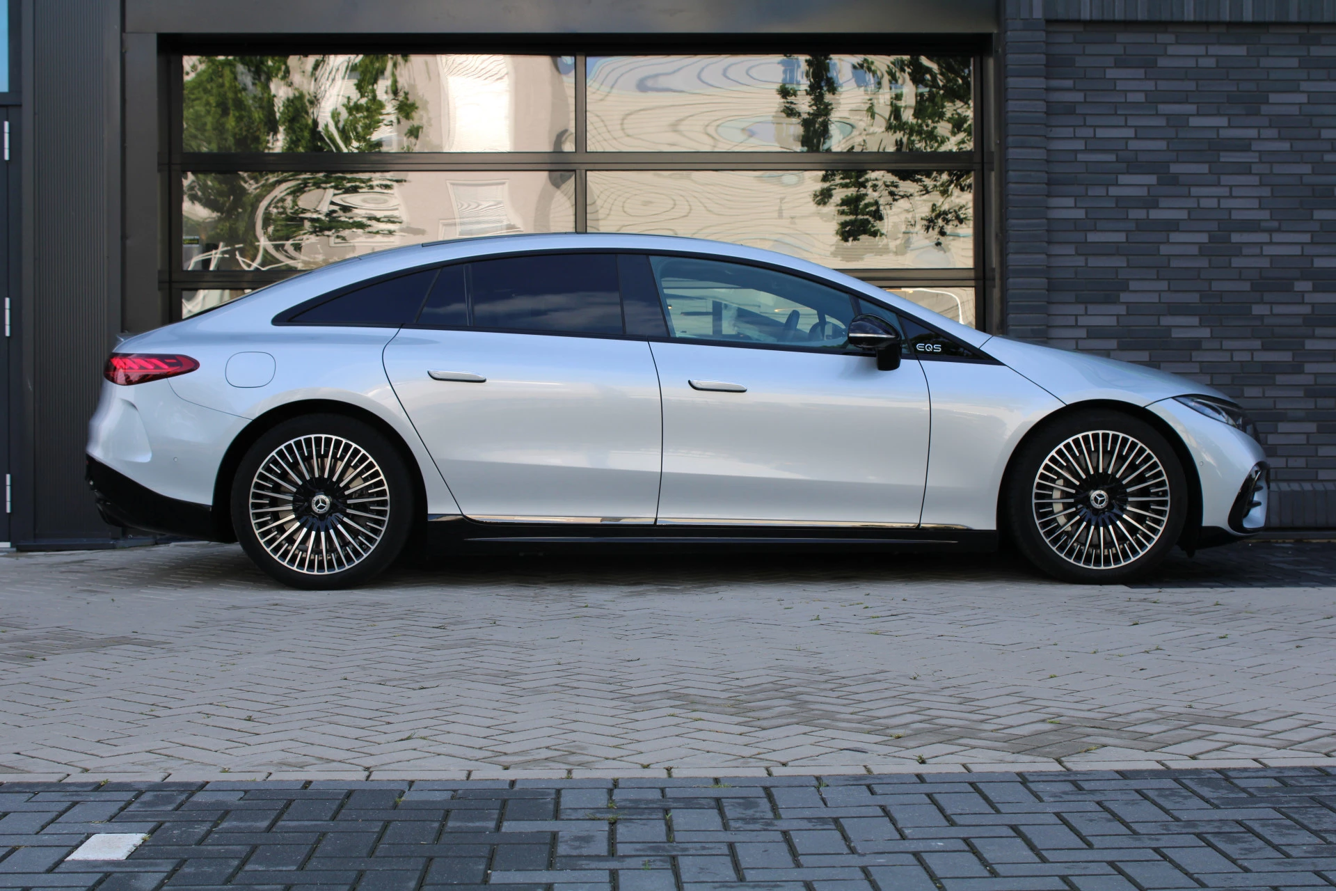 Hoofdafbeelding Mercedes-Benz EQS