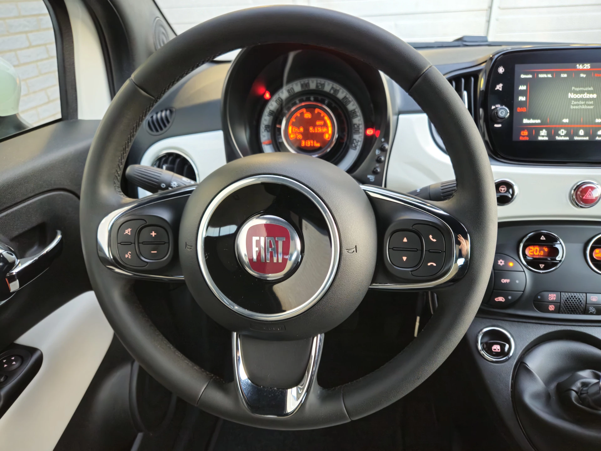 Hoofdafbeelding Fiat 500C